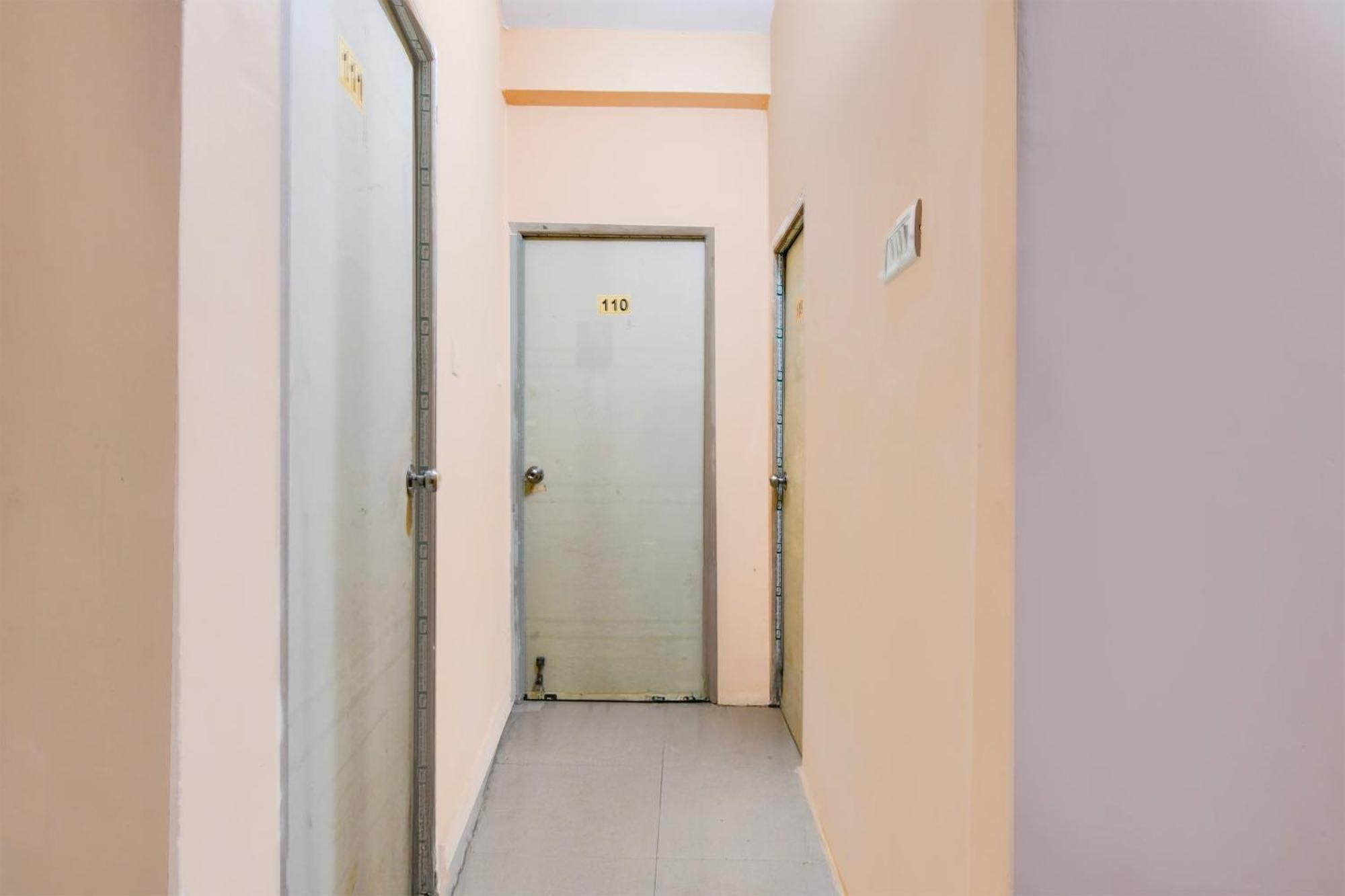Hotel O Survey Park Jādabpur エクステリア 写真