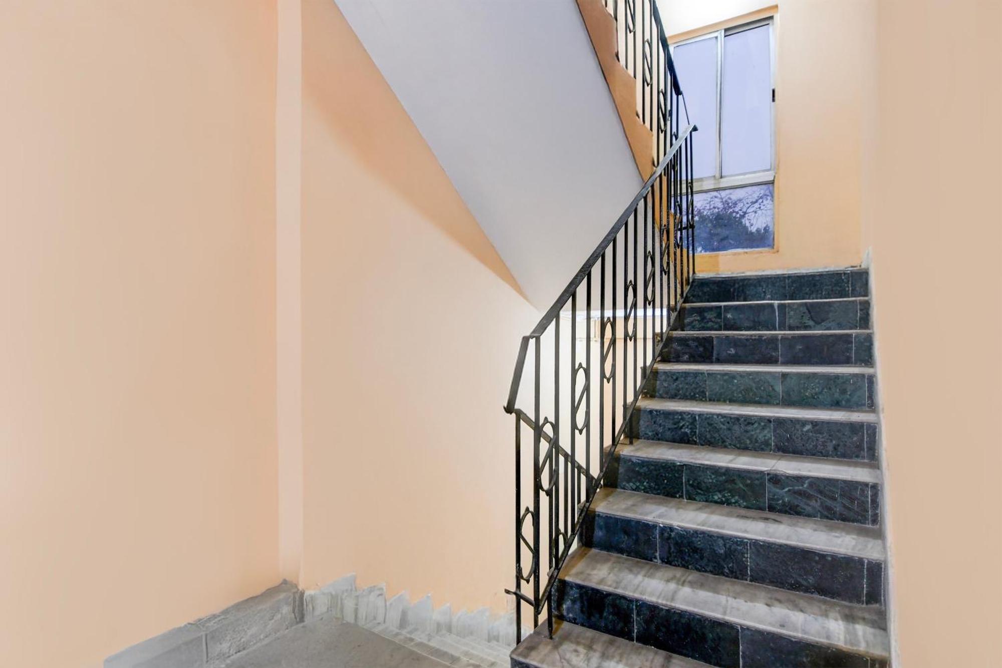 Hotel O Survey Park Jādabpur エクステリア 写真