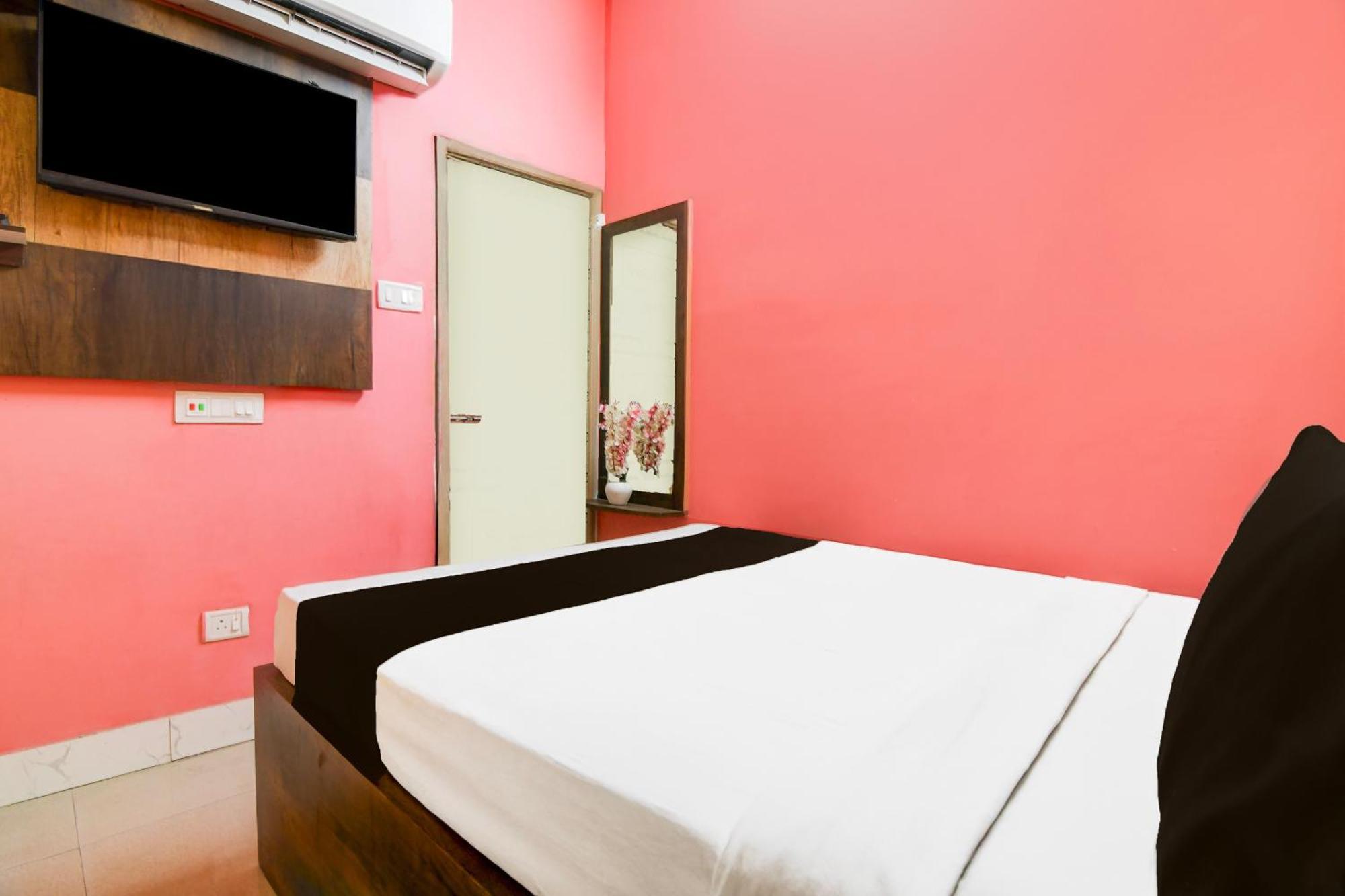 Hotel O Survey Park Jādabpur エクステリア 写真